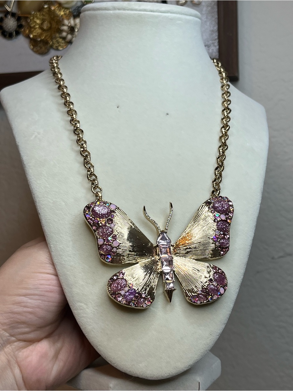 Betsey Johnson NWT pink glitter butterfly necklace gold tone